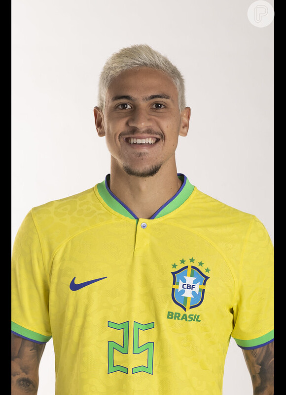 Derrota do Brasil para Camarões na Copa do Mundo fez web criticar presença de Pedro, atacante do Flamengo