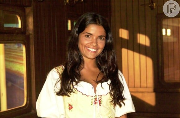 'Cabocla', exibida em 2004, foi a primeira novela da atriz e foi nessa época que ela conheceu o ator que se tornaria o seu marido, Daniel de Oliveira