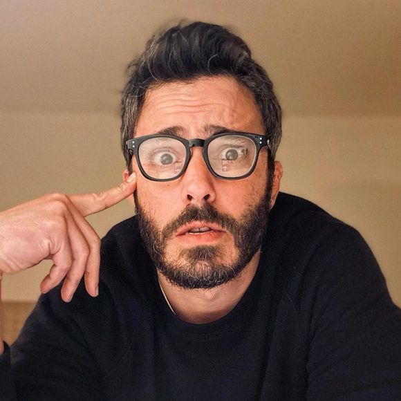 Thiago Rodrigues perdeu o celular, mas foi encontrado com cordão, mochila e carteira, o que enfraqueceria a hipótese de um assalto