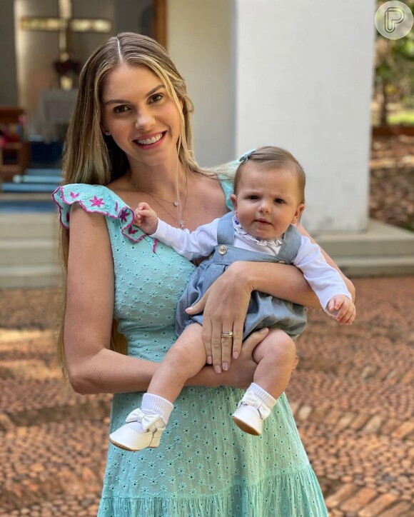 Bárbara Evans conta que o caso já é de cirurgia quando Ayla nasceu, mas optou por esperar o desmame