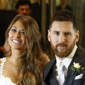 Messi e Antonella Raccuzzo realizaram casamento em 2017, mas se conhecem desde a infância