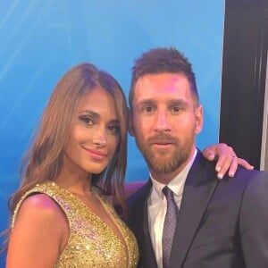 Antonela Roccuzzo costuma compartilhar momentos ao lado de Messi na web