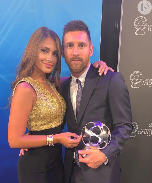 Antonela Roccuzzo costuma compartilhar momentos ao lado de Messi na web