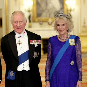 The Crown: Camilla Parker cumprimentou ator escalado para viver Charles como "Sua Majestade"