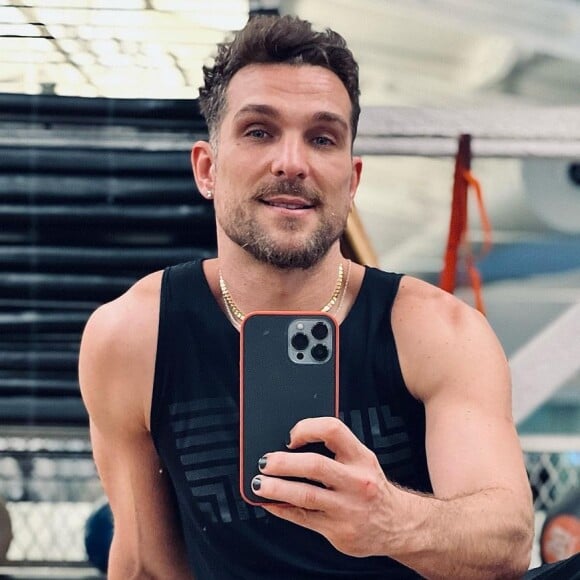 Unhas pintadas: Igor Rickli tem o esmalte preto como um de seus favoritos