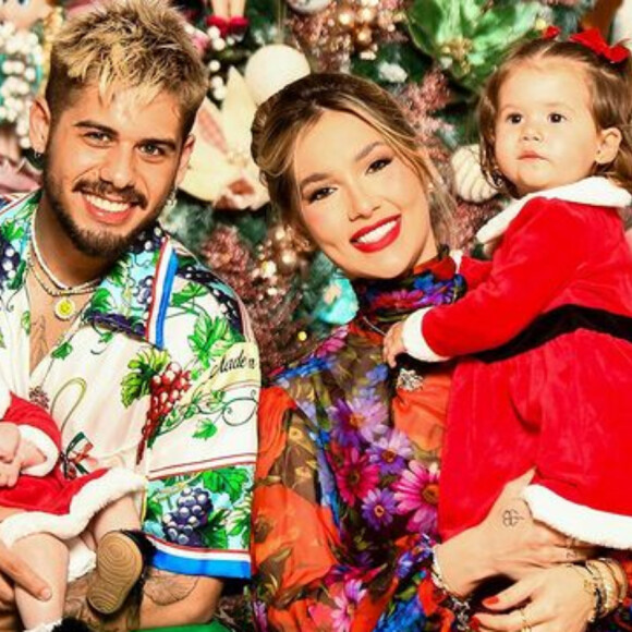 Virgínia Fonseca e Zé Felipe escolheram uma roupa de Mamãe Noel para vestir as filhas
