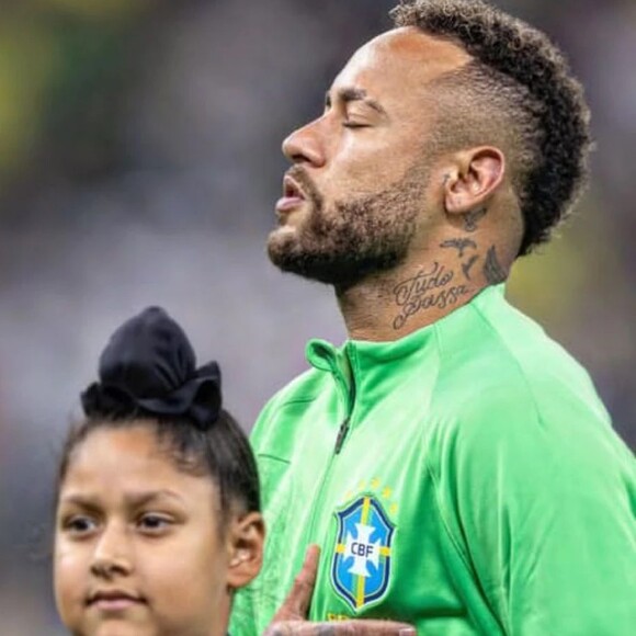 Neymar revelou anteriormente que a frase 'Tudo Passa' é uma espécie de lema em sua vida