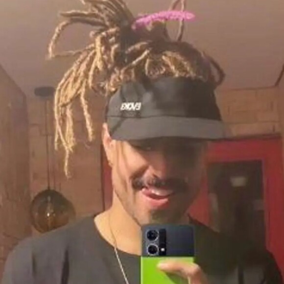 Caio Castro muda visual e adota dreads