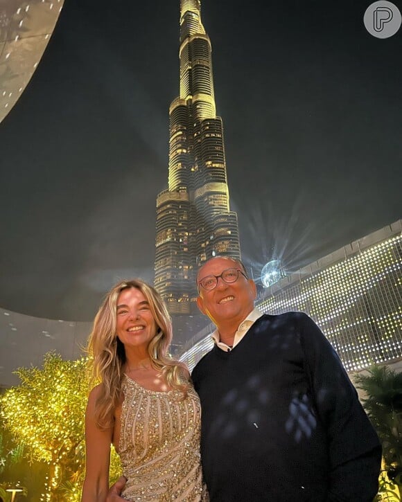 Galvão Bueno e a mulher, Desirée Soares, passaram o Réveillon em Dubai