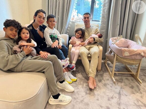 Cristiano Ronaldo e Georgina Rodríguez têm, ao todo, cinco filhos