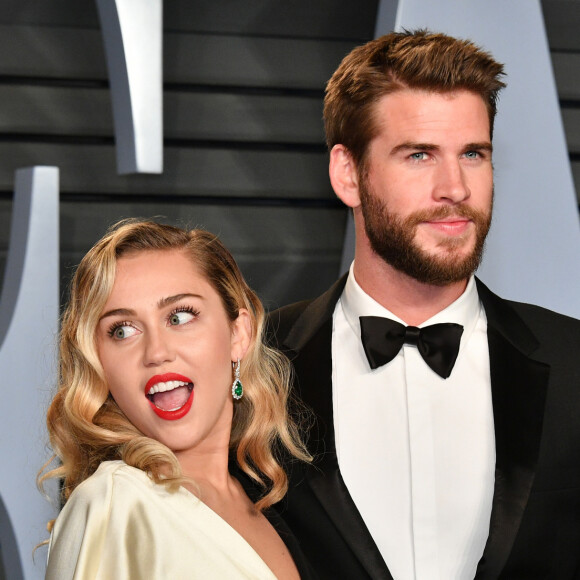 Comportamento de Liam Hemsworth com Miley Cyrus em vídeo foi duramente criticado