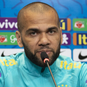 Daniel Alves: defesa do jogador deve apresentar argumentos para pedir que lateral deixe a cadeia