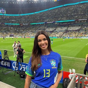 Mulher de Daniel Alves, a modelo Joana Sanz, deixou de seguir o jogador em rede social