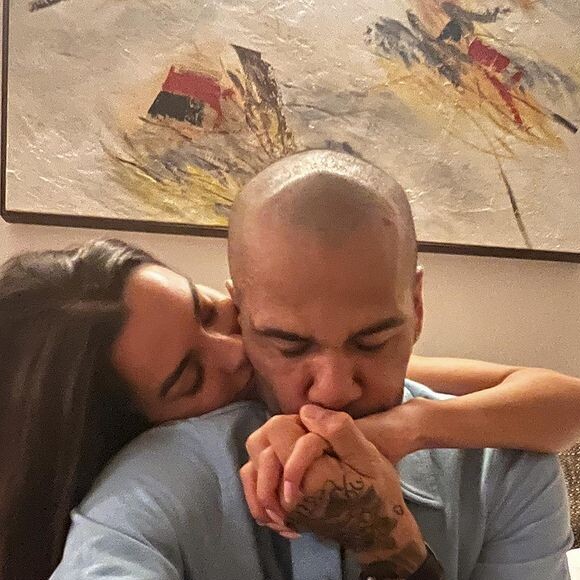 Daniel Alves e a modelo Joana Sanz são casados desde julho de 2017