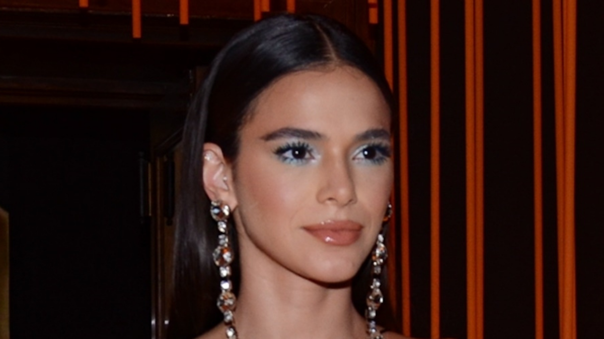 Bruna Marquezine é processada por ex-funcionário e paga fortuna. Saiba  detalhes - Purepeople