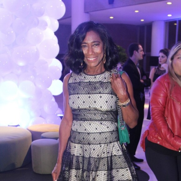 Glória Maria narrou o desfile das escolas de samba do Rio em 2001, cobriu guerras, Jogos Olímpicos e Copas do Mundo