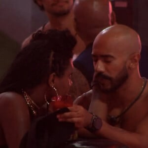 Ricardo disse a Sarah que ele e Paula se gostam, mas não querem ficar de casal no 'BBB 23'