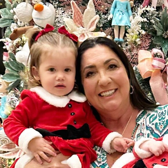 Margareth Serrão já é avó de Maria Alice e Maria Flor, filhas de Virgínia Fonseca e Zé Felipe