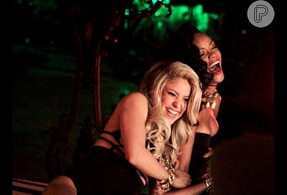 Shakira usou a sua rede social para desejar sorte a Rihanna no Super Bowl 2023