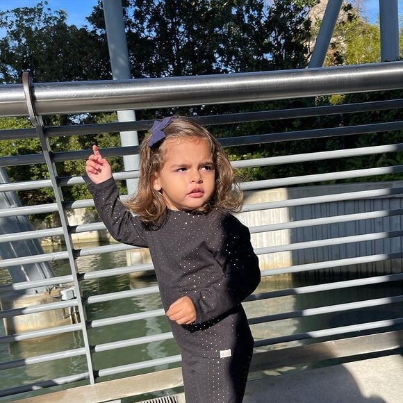 Carol Dias e Kaká são pais de Esther, de 2 anos