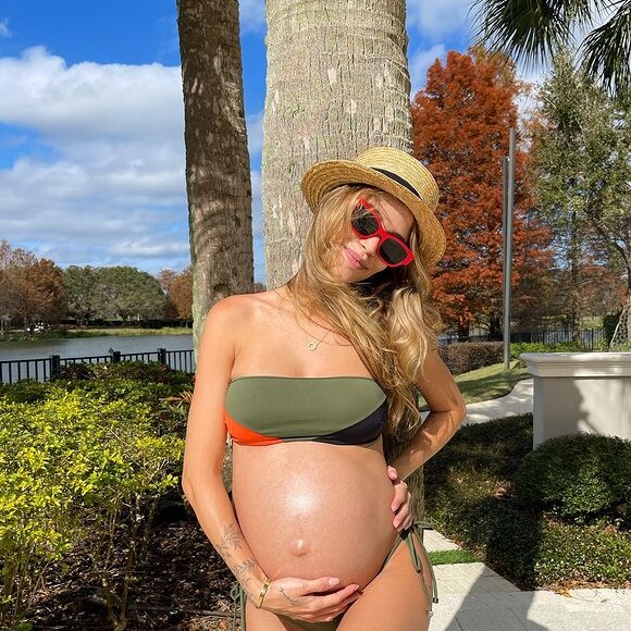 Mulher de Kaká, Carol Dias compartilhou várias fotos da segunda gravidez