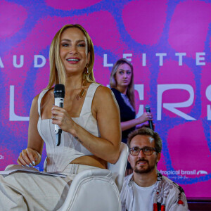 No Carnaval, Claudia Leitte contará com stylist de Satomi Maeda e com figurinos de Israel Valentim, estilista de alta costura que veste a cantora há anos