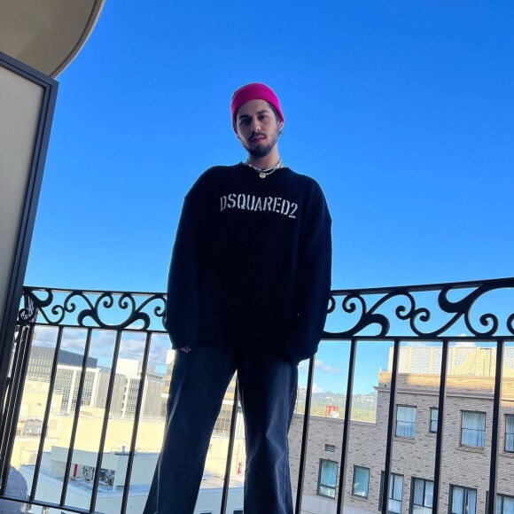 Zé Felipe declarou, em entrevista recente ao Gshow: 'Para a quantidade de filhos que a gente quer ter, tem que comprar uns três prédios para caber todo mundo'