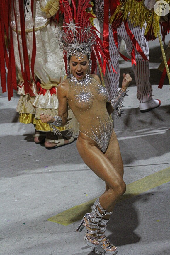 Musa da Grande Rio, Monique Alfradique usou body transparente no Carnaval