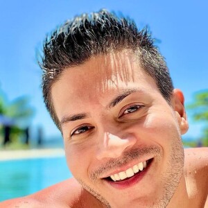 Ao que tudo indica Arthur Aguiar está de amor novo