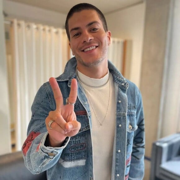 Arthur Aguiar mantém discrição na vida pessoal