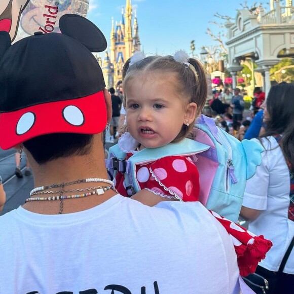 Virgínia Fonseca e Zé Felipe estão curtindo dias na Disney com as filhas