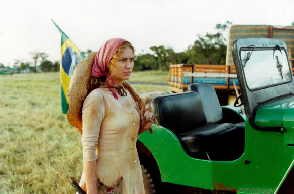 Luana (Patricia Pillar) perdeu a família em acidente e se transformou em sem-terra na novela 'O Rei do Gado'