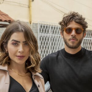 Ari (Chay Suede) vai ser ameaçado por Chiara (Jade Picon), na novela 'Travessia'