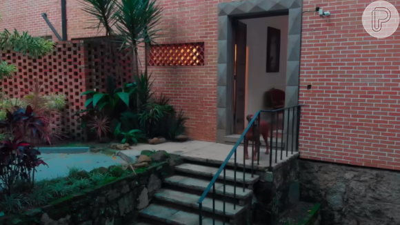 Aline Wirley e Igor Rickli colocaram a mão na massa e construíram juntos diversos detalhes da casa