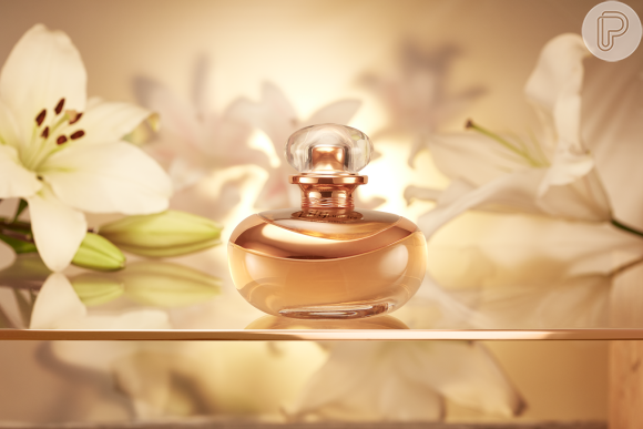 O perfume Lily Lumière traz notas olfativas versáteis para a mulher moderna