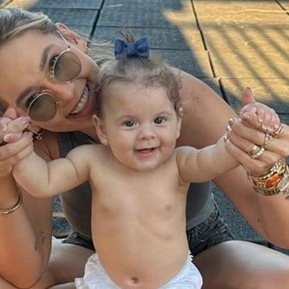 Virgínia Fonseca se chocou com a comparação de uma foto da filha caçula, Maria Flor