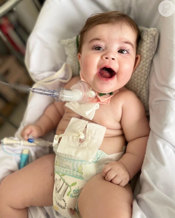 Maria Guilhermina nasceu com uma doença coronária rara e a nova internação da bebê de 8 meses já dura cinco dias