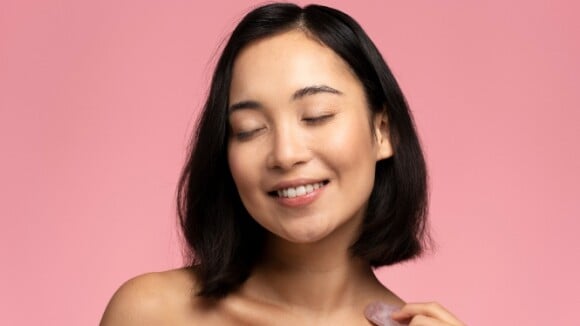 Entenda de uma vez o que é Gua Sha e quais os benefícios dessa técnica para a sua pele