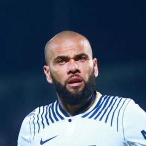Daniel Alves tem mobilizado os presos a participarem das partidas de futebol