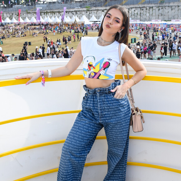 Mel Maia foi ao Lollapalooza sem o namorado, MC Daniel, e explicou o motivo