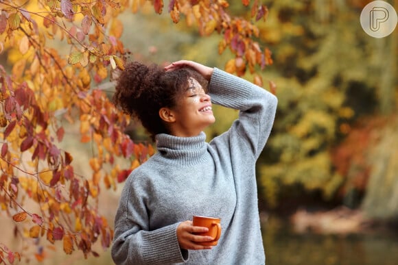 Hidratar o cabelo no Outono é especialmente importante por conta das mudanças bruscas de temperatura