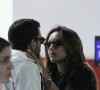 Rafa Kalimann encontrou o namorado, Antonio Bernardo Palheiros, na fila do aeroporto Santos Dumont, no Rio de Janeiro
