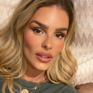 Yasmin Brunet venceu um processo contra uma marca de roupa íntima que estava usando sua imagem de forma indevida