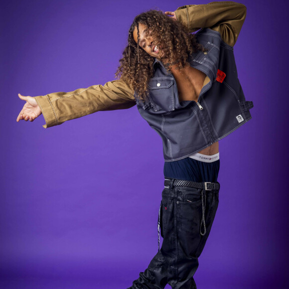 O nome da mãe da filha de Vitão já vazou, mas por respeito à escolha do cantor de preservar a moça, o Purepeople não vai informar a identidade da grávida