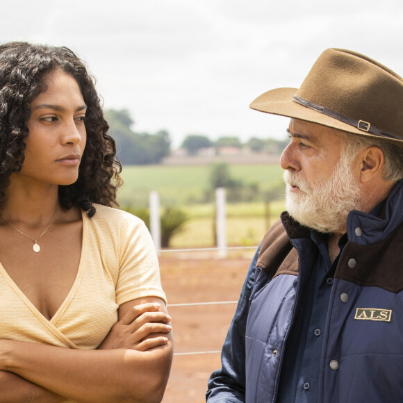 Barbara Reis será rival de Tony Ramos na novela 'Terra e Paixão'. Atriz é a professora Aline o veterano dá vida ao poderoso Antonio