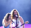 Priscilla Alcântara e Vitor Kley cantaram juntos na gravação do DVD do artista