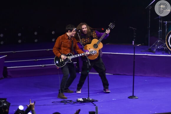 Vitor Kley e Samuel Rosa fizeram dueto na gravação de DVD do artista