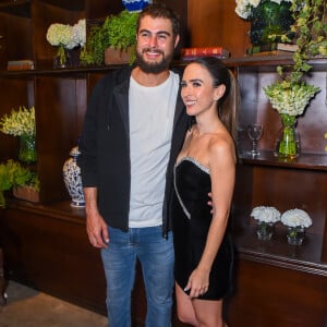 Tatá Werneck e Rafael Vitti marcaram presença na festa de lançamento da novela 'Terra e Paixão'