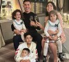 Mulher de Cristiano Ronaldo, Georgina Rodriguez embarcou com os seus dois filhos com o jogador e os três enteados para Madrid, reforçando que casamento está em crise