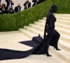 No MET Gala de 2021, Kim Kardashian usou look Balenciaga que causou na web
